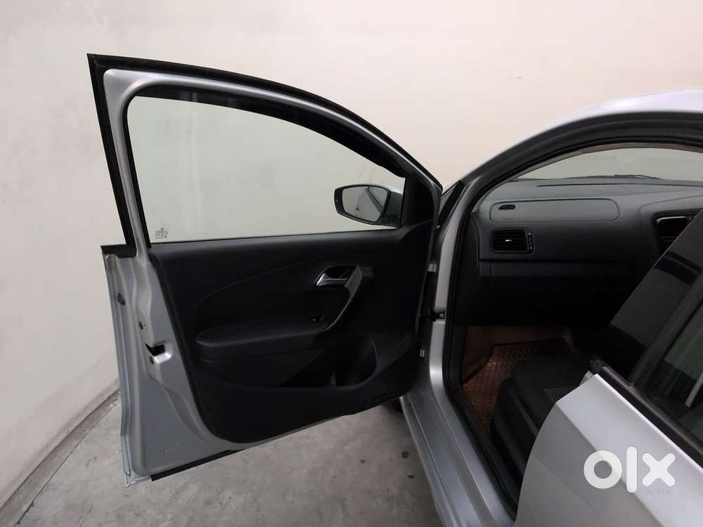Volkswagen Vento 1.2 Tsi Comfortline At, 2016, Petrol