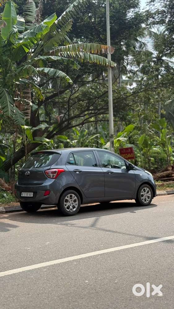 Hyundai Petrol 2017 Car
