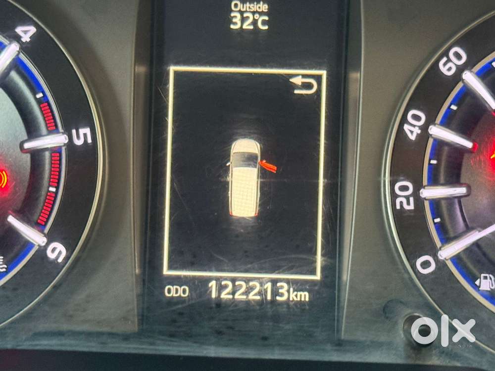 Toyota Innova Crysta 2.8 Gx At 8s, 2017, Diesel