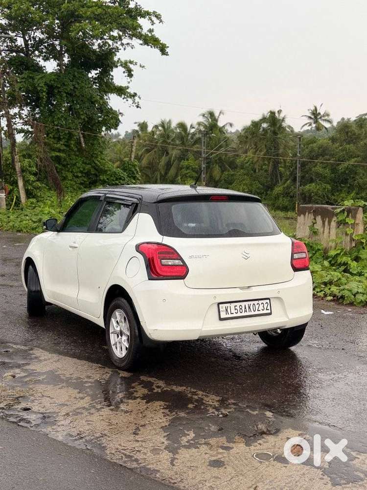 Maruti Suzuki Swift Vxi Optional, 2023, Petrol