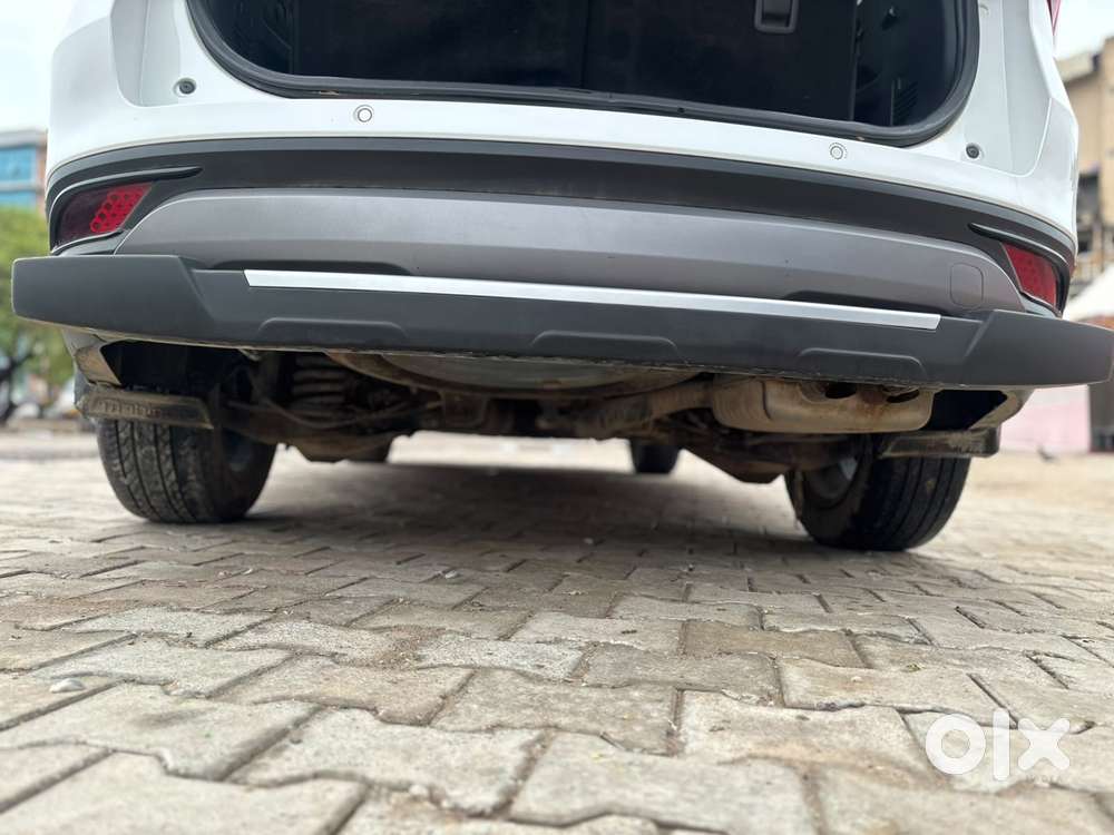 Mahindra Xuv700 2.0 Ax 7 Petrol At Luxury Pack Str, 2024, Petrol