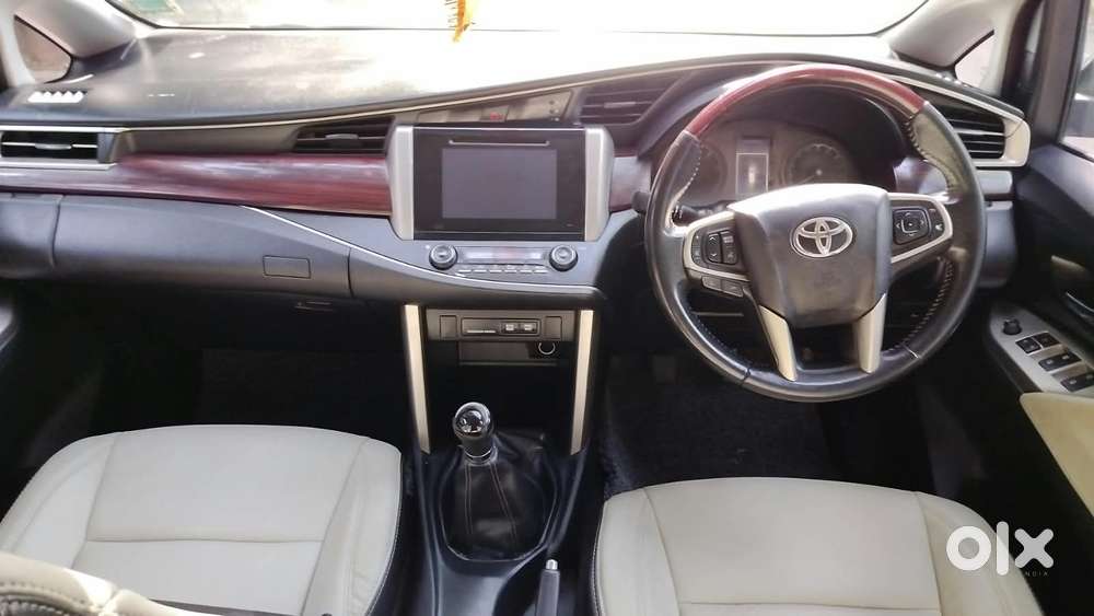 Toyota Innova Crysta 2.4 V 7 Str, 2016, Diesel