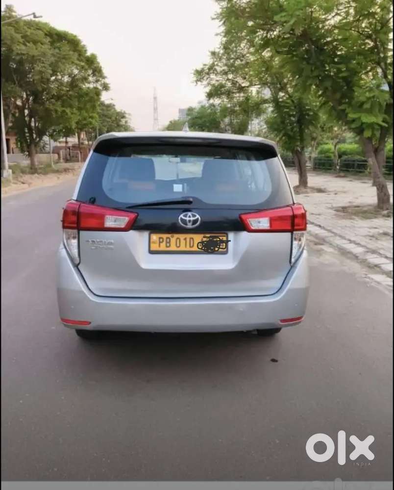 Toyota Innova Crysta 2023