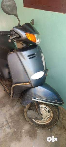 Old activa best sale price olx