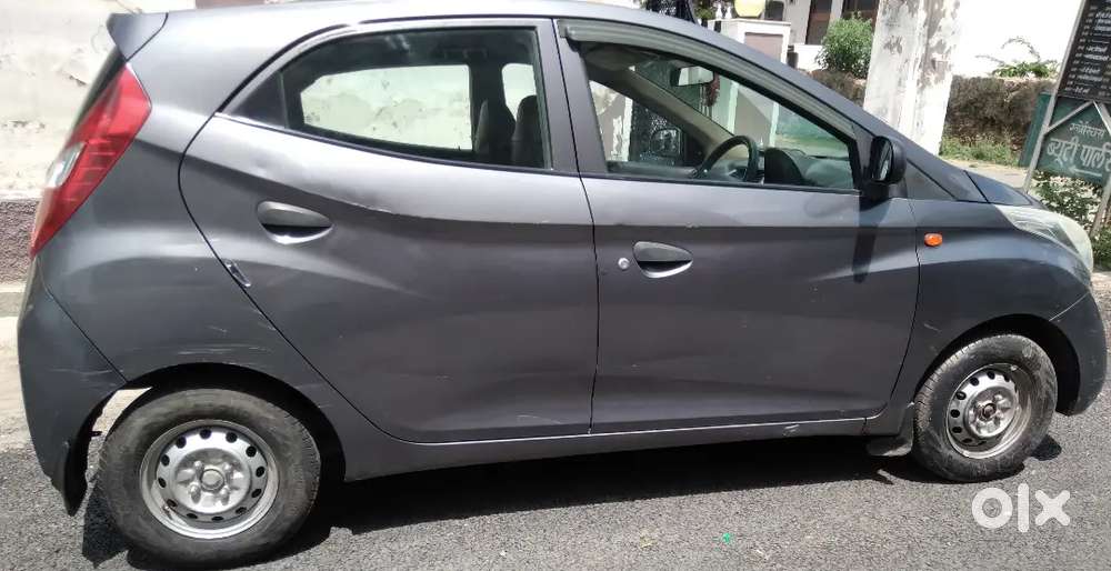 Hyundai Eon 2017 Petrol 70000 Km Driven