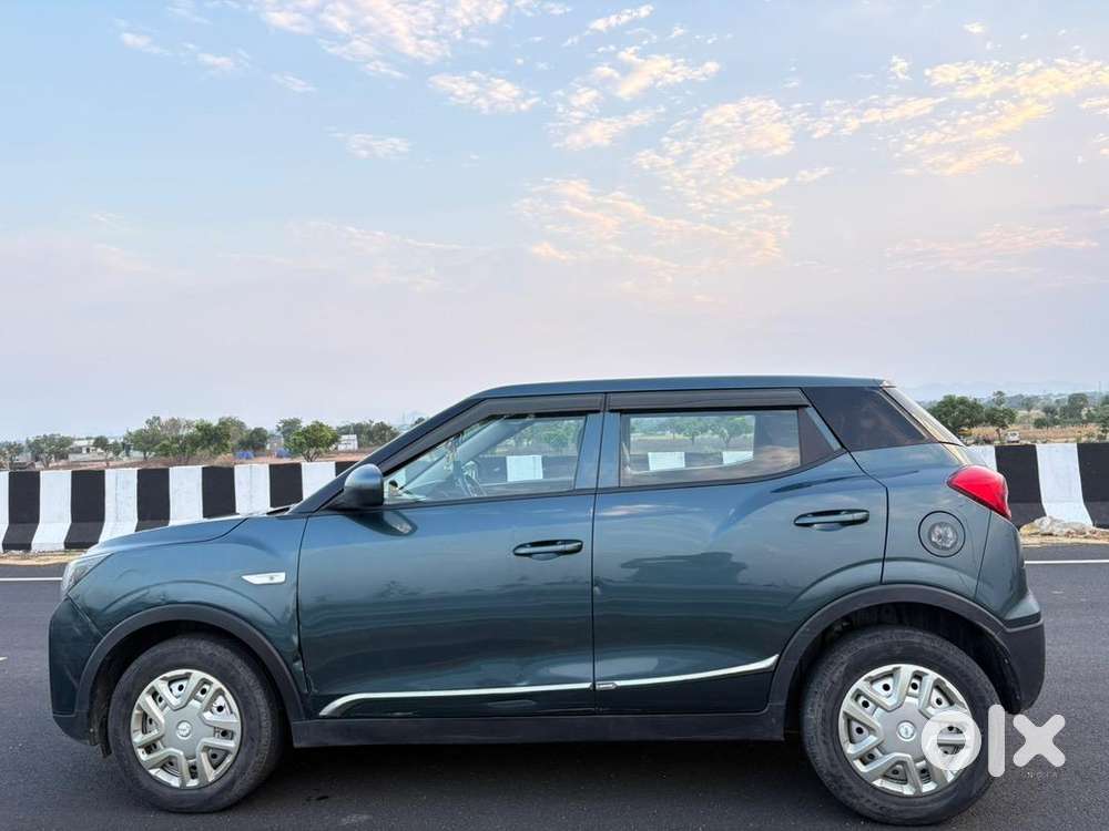 Mahindra Xuv300 2022 Petrol Well Maintained