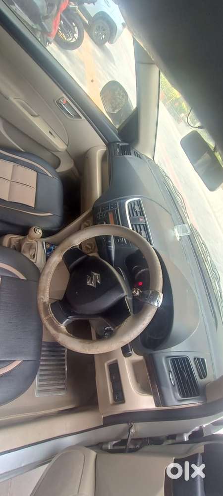 Maruti Suzuki Swift Dzire 1.2 Vxi Bsiv, 2013, Petrol