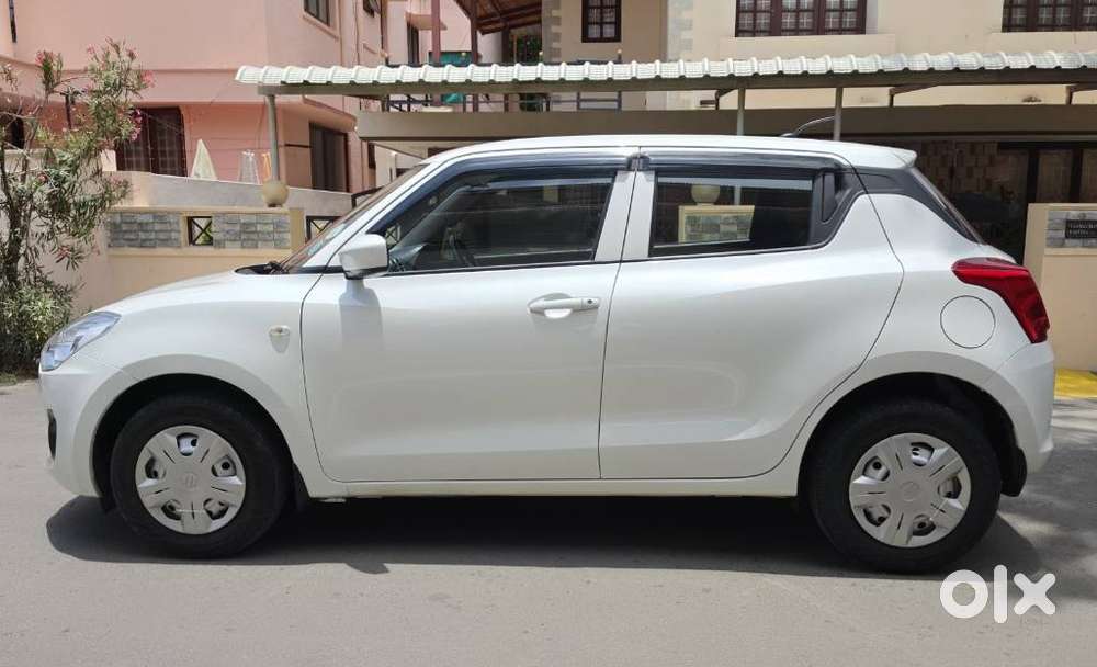 Maruti Suzuki Swift Lxi Option, 2022, Petrol