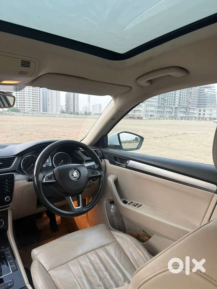 Skoda Superb Petrol 2018