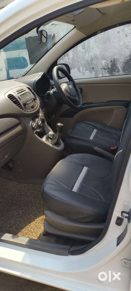 Hyundai I10 Sportz, 2016, Petrol