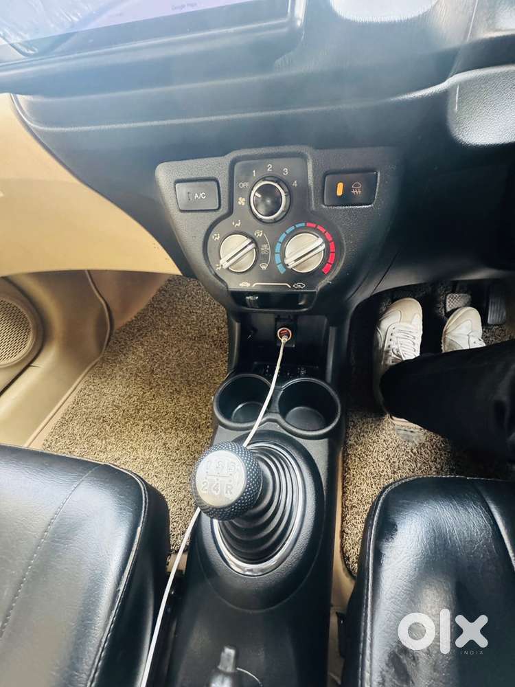 Honda Amaze 2015 Petrol Well Maintained