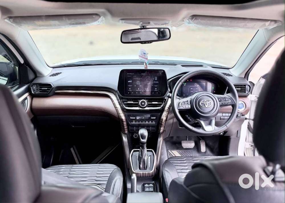 Toyota Urban Cruiser Hyryder 1.5 V Hybrid, 2023, Petrol