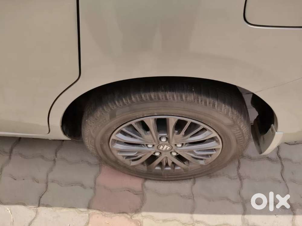 Maruti Suzuki Ertiga Zxi At, 2021, Petrol