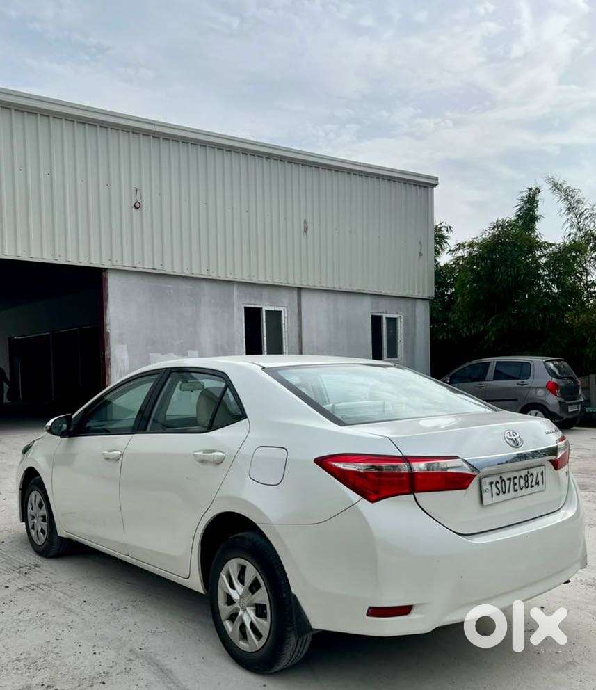Toyota Corolla Altis 1.8 Js, 2014, Petrol