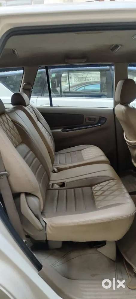 Toyota Innova G4 2015