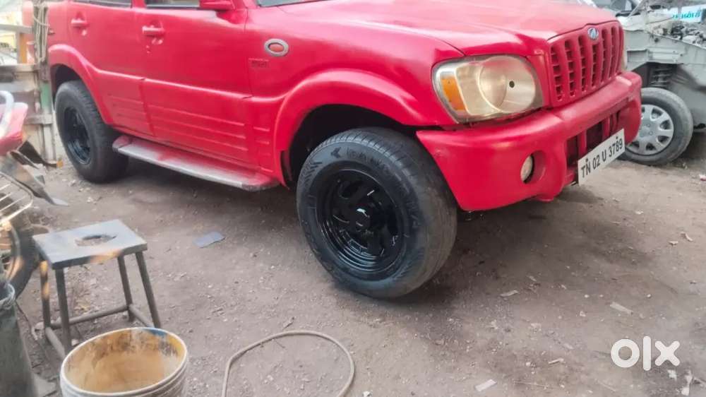 Mahindra Scorpio Classic 2005