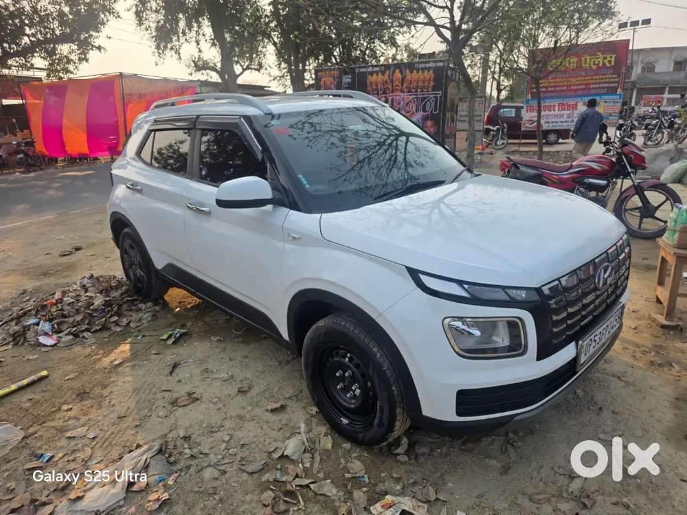 Hyundai Venue 2025 Petrol Good Condition
