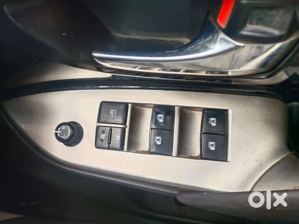 Toyota Innova Crysta 2.4 V, 2016, Diesel