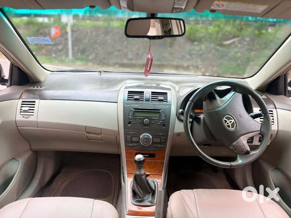 Toyota Corolla Altis 2010