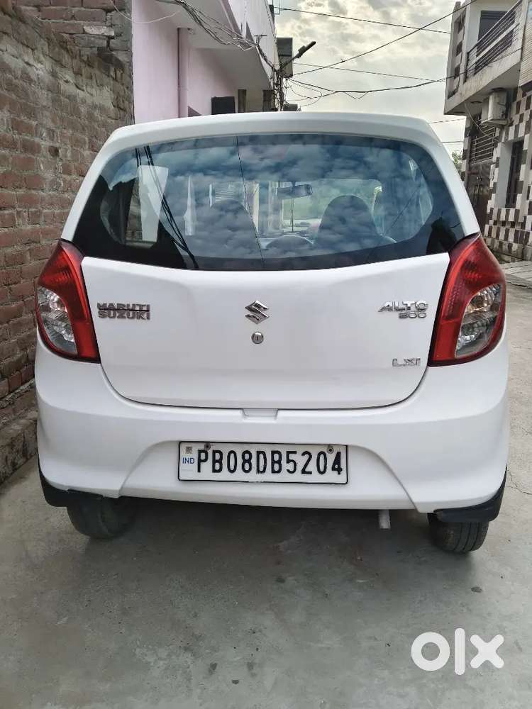 Model=(alto 800 Lxi) Colour=(sup White )body Type=(saloon)