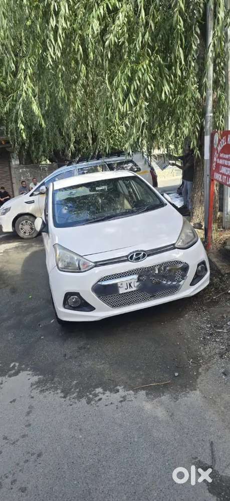 Hyundai Xcent 2015 Petrol 66000 Km Driven