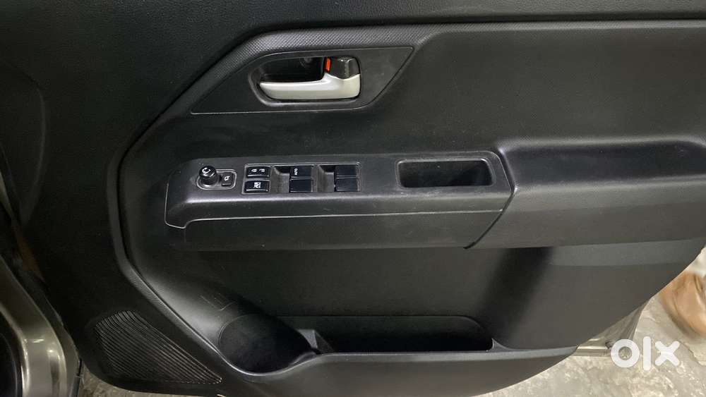 Maruti Suzuki Wagon R Zxi Amt 1.2, 2019, Petrol