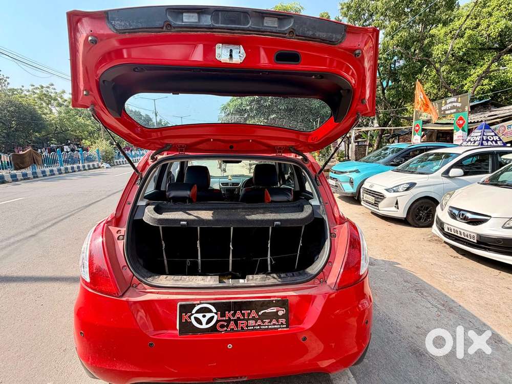 Maruti Suzuki Swift Vxi Abs Bsiv, 2017, Petrol
