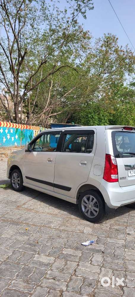 Maruti Suzuki Wagon R Stingray 1.0 Vxi Plus Amt, 2017, Petrol