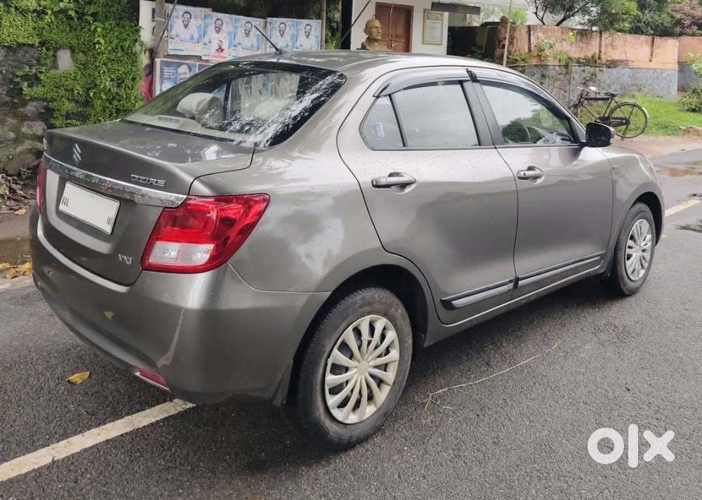 Maruti Suzuki Dzire 1.2 Zxi, 2017, Petrol