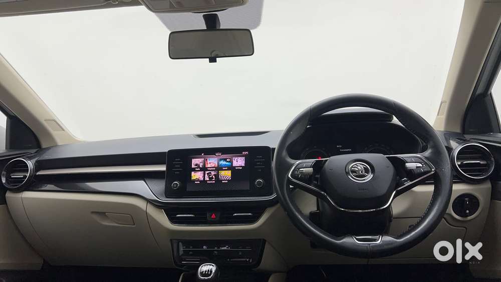 Skoda Slavia Ambition 1.0l Tsi Mt, 2022, Petrol