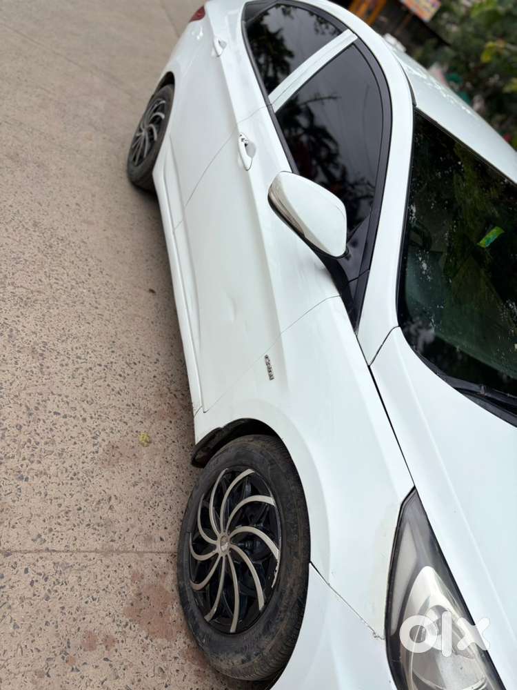 Hyundai Fluidic Verna 2012 Diesel Manual