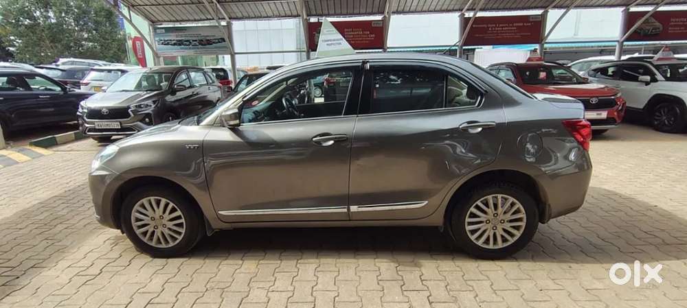 Maruti Suzuki Dzire 1.2 Zxi Amt, 2017, Petrol