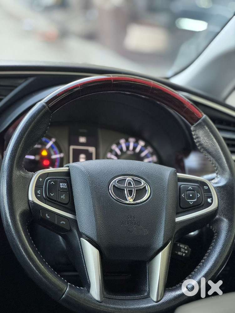 Toyota Innova Crysta 2.4 V 7 Str, 2022, Diesel