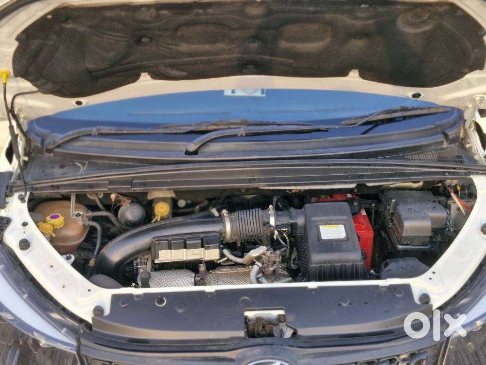 Mahindra Marazzo M2 8str, 2023, Diesel