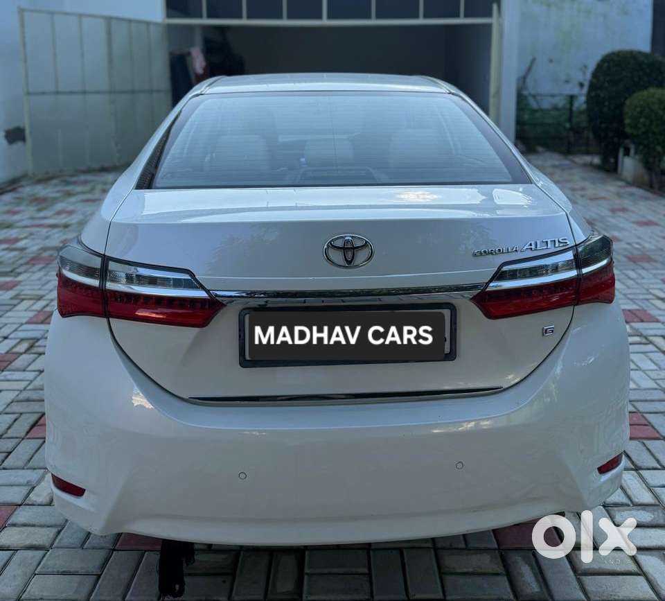 Toyota Corolla Altis [2011-2014] 1.8 Vl At, 2018, Petrol