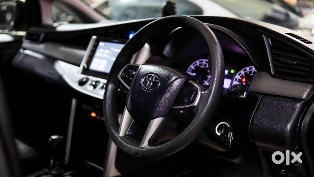 Toyota Innova Crysta 2.7 Gx At 8s, 2021, Petrol