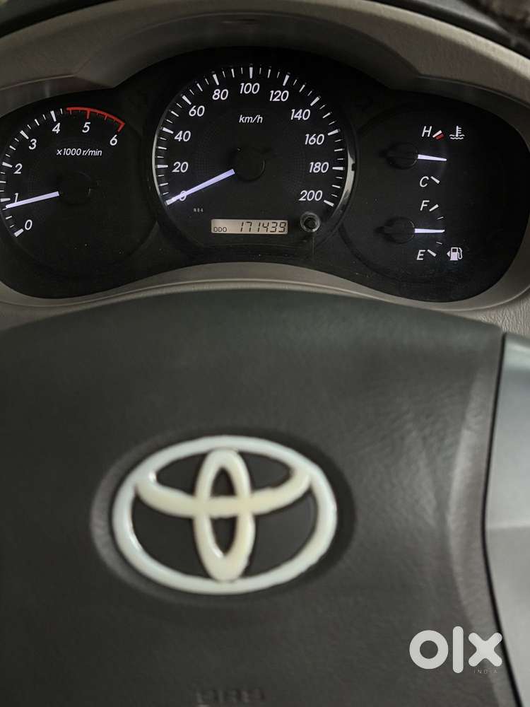 Toyota Innova 2.5 G (diesel) 7 Seater Bs Iv, 2013, Diesel