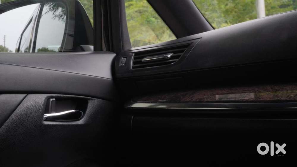 Toyota Vellfire 2.5 Executive Lounge, 2021, Petrol