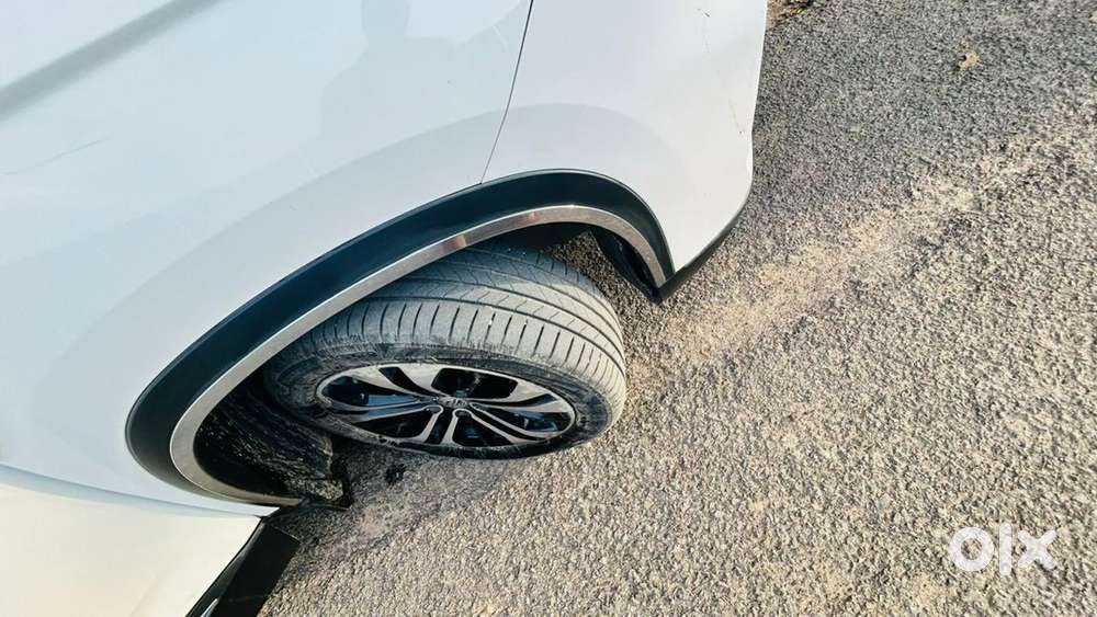 Mg Hector Plus 2021 Diesel Well Maintained