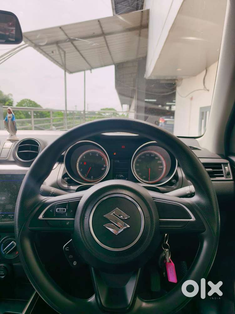 Maruti Suzuki Swift Vxi Optional, 2022, Petrol