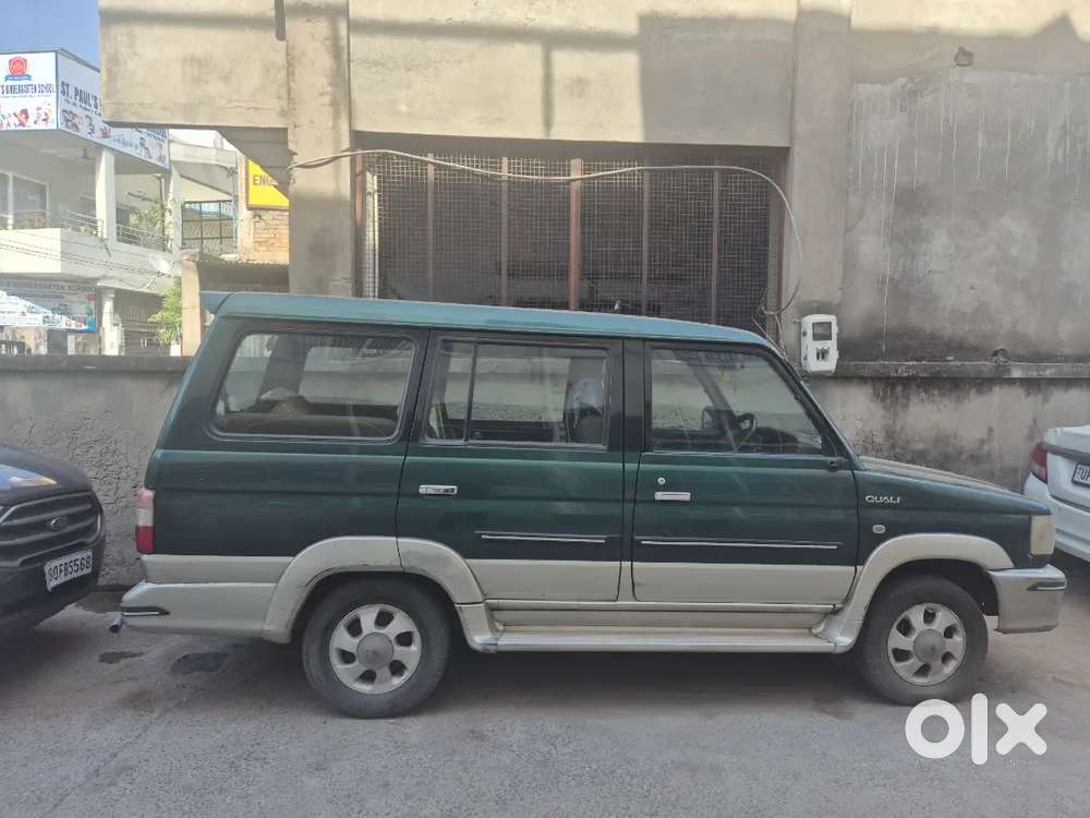 Toyota Qualis 2004 Diesel Well Maintained