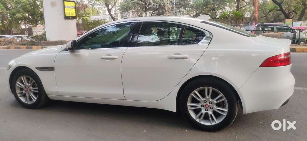 Jaguar Xe Prestige, 2016, Petrol