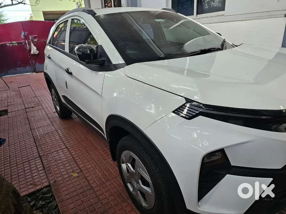 Tata Nexon Revotron 2024 Petrol