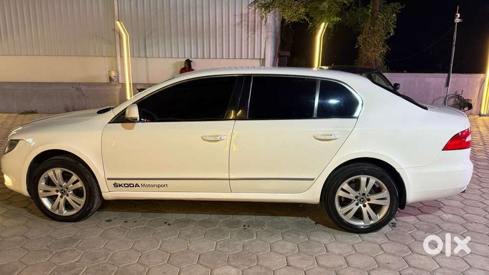 Skoda Superb 2013 Petrol Manual
