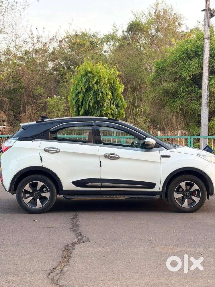 Tata Nexon 1.5 Revotorq Xz Plus Dual Tone, 2019, Petrol