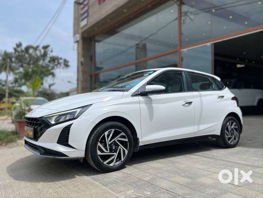 Hyundai I20 Asta (o) 1.2 Mt, 2024, Petrol