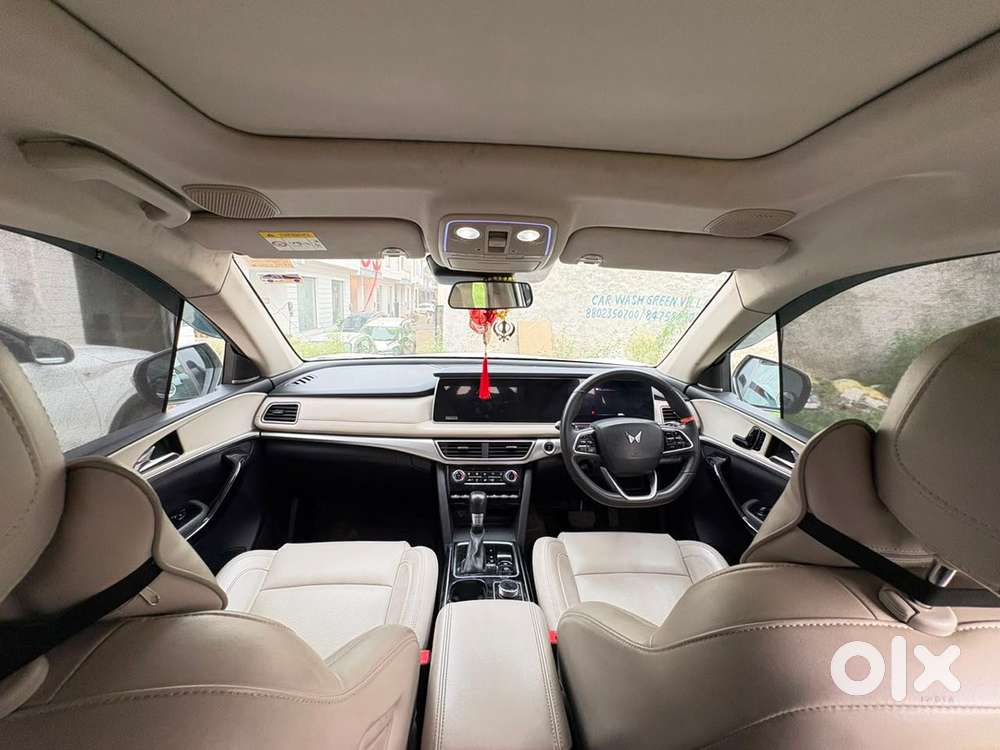 Mahindra Xuv700 2022 Diesel 90000 Km Driven