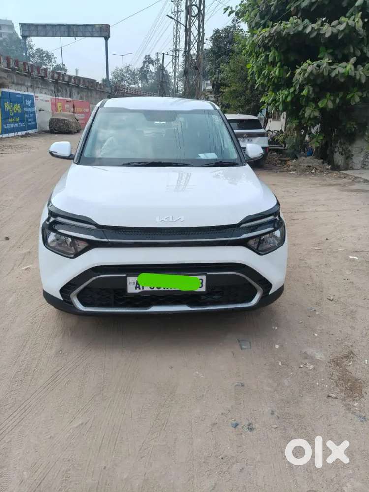 Kia Carens 2025 Diesel 10000 Km Driven