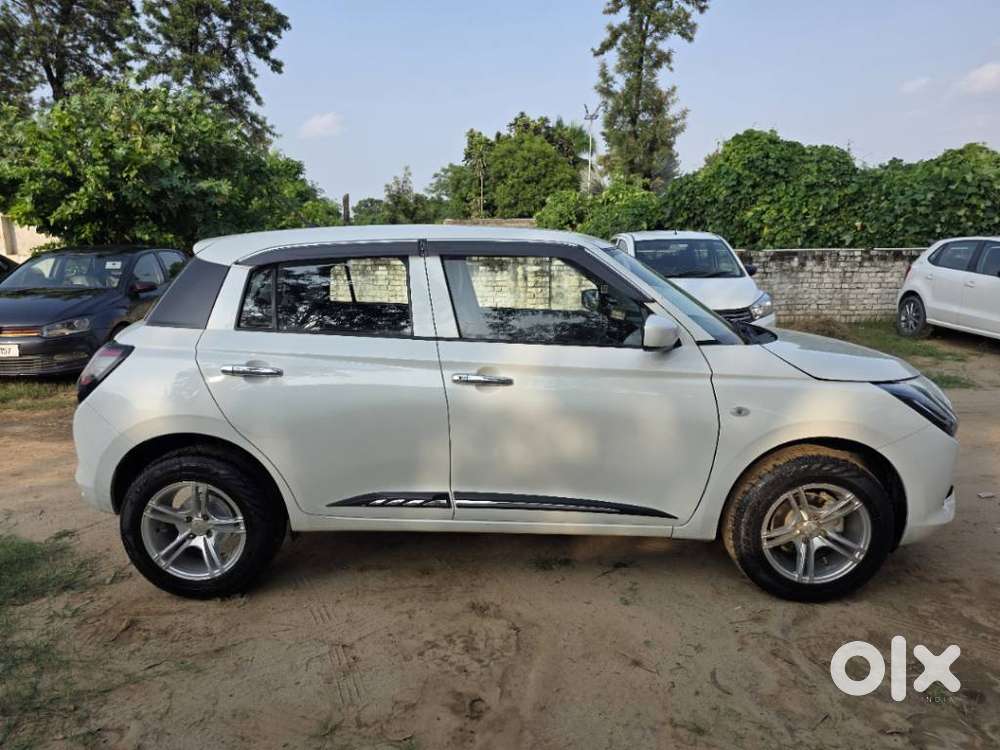 Maruti Suzuki Swift 1.2 Lxi (o), 2025, Petrol