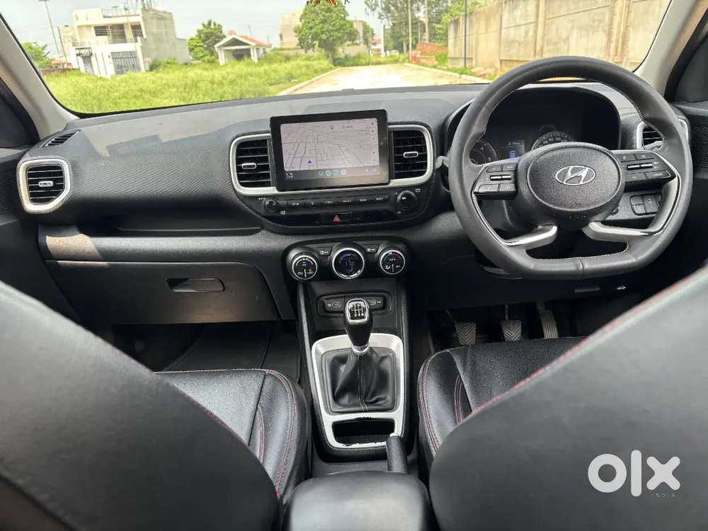Hyundai Venue 2021 Top Model Diesel Well Maintained